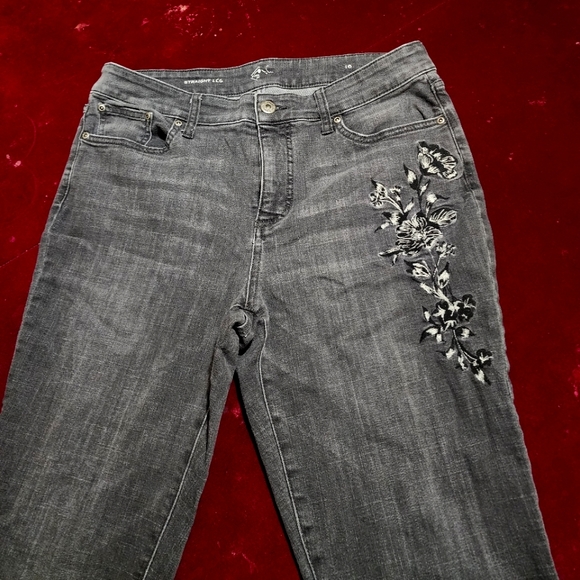 St. John's Bay Jeans Pants 👖 - Picture 5 of 11